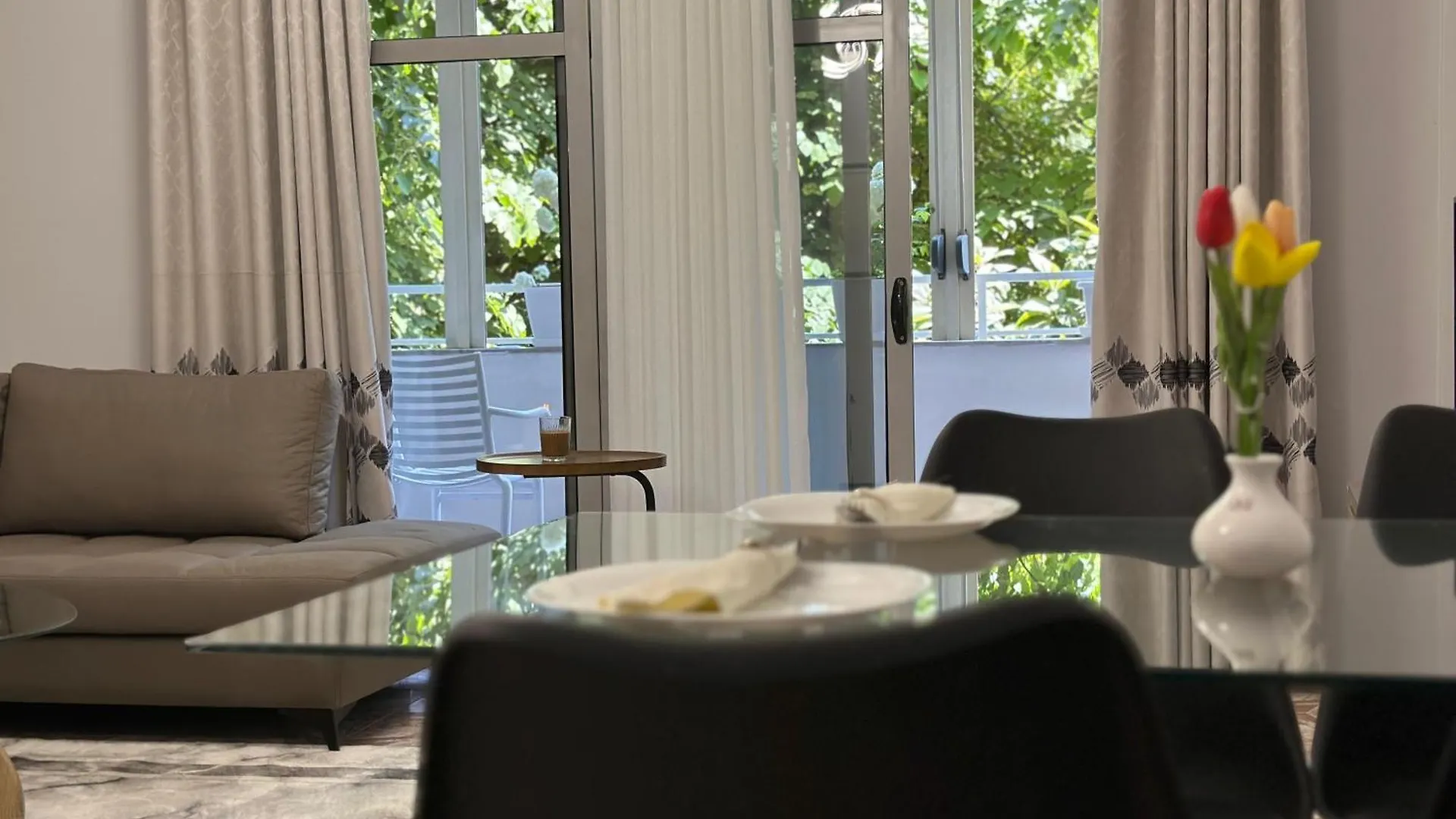 Moa Apartment Central 2Br Tirana Albanien