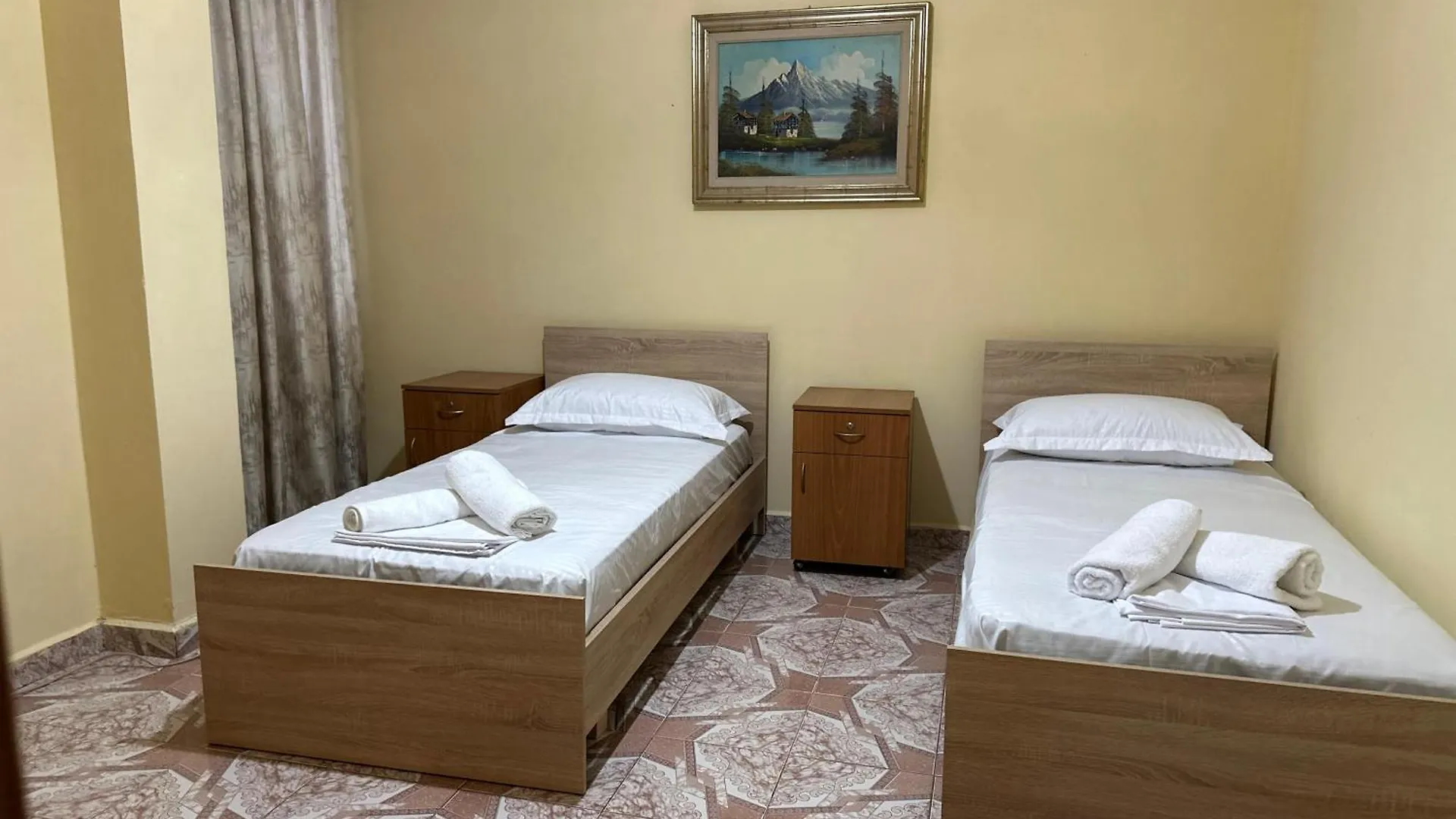 Moa Apartment Central 2Br Tirana