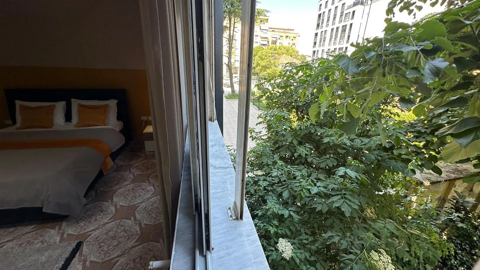 Moa Apartment Central 2Br Tirana