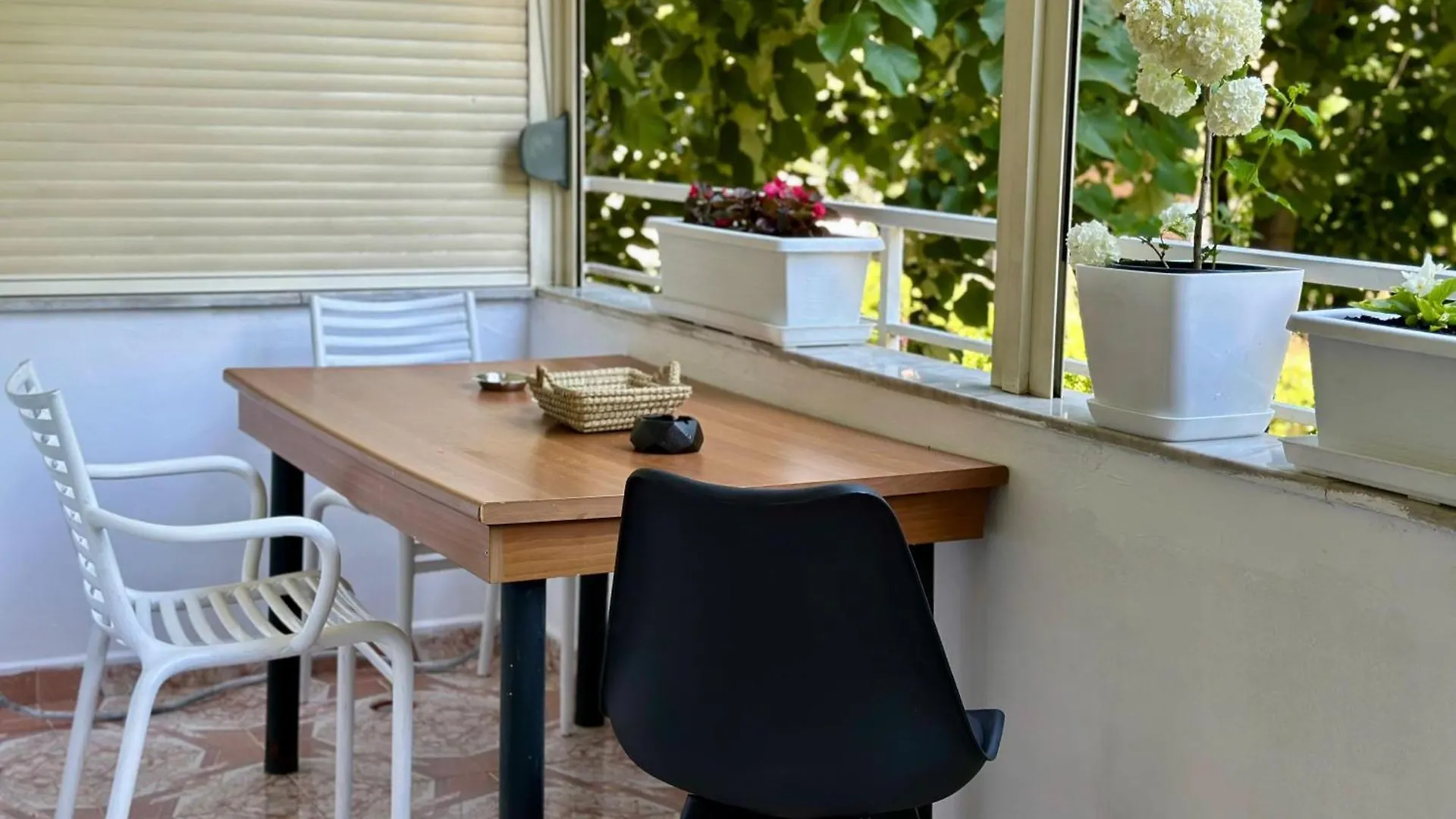 Moa Apartment Central 2Br Tirana